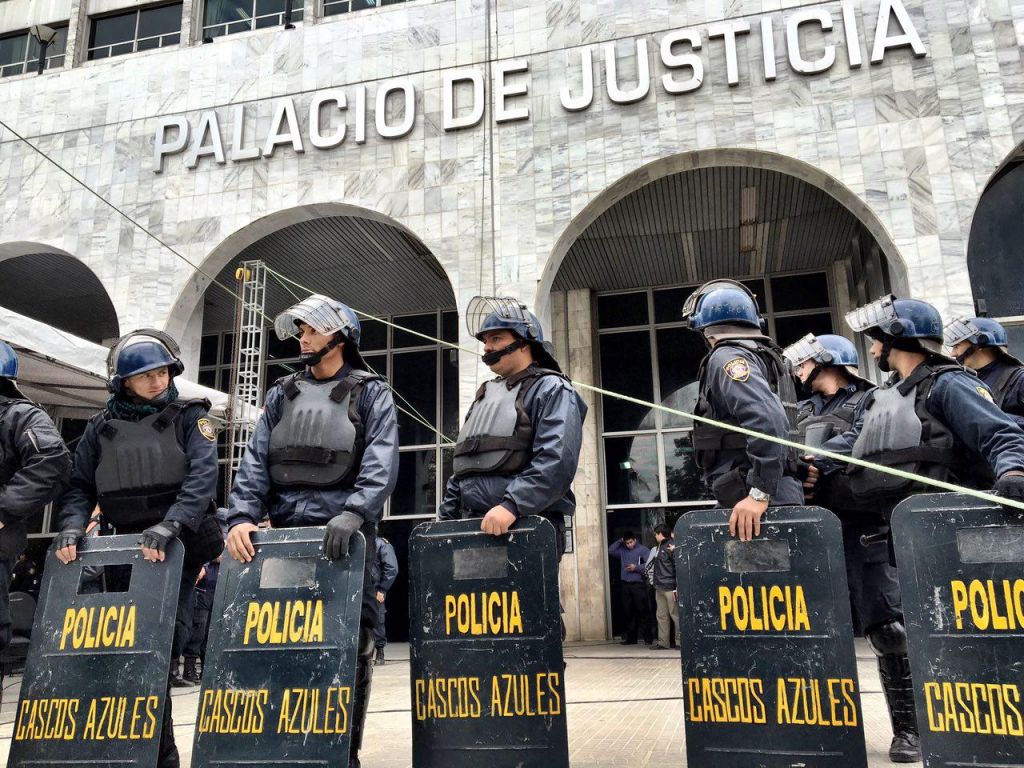 Día de la sentencia, Primera Instancia