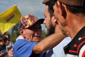 Los liberados son recibidos en su tierra