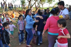 Los liberados son recibidos en su tierra